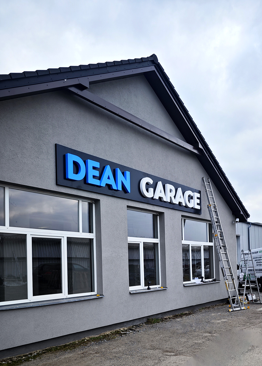 Branding provozoven Dean Garage